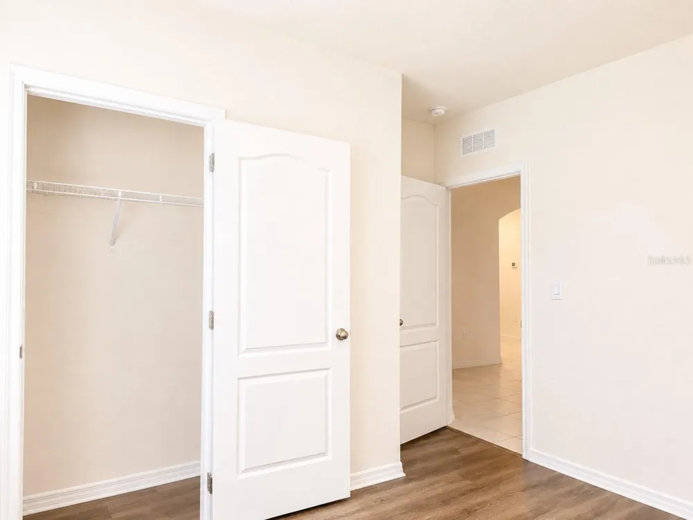 2132 SILVER BROOK WAY Davenport, FL 33837