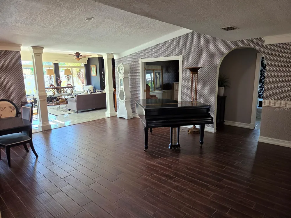 1132 RIDGE DRIVE Palm Harbor, FL 34683