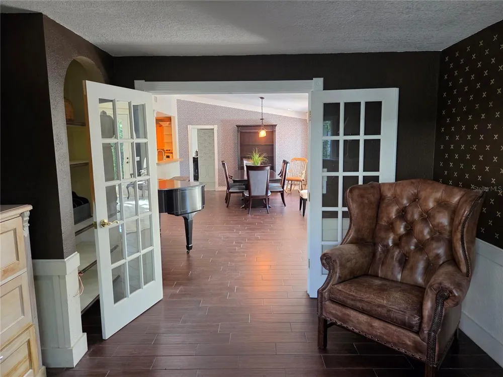 1132 RIDGE DRIVE Palm Harbor, FL 34683