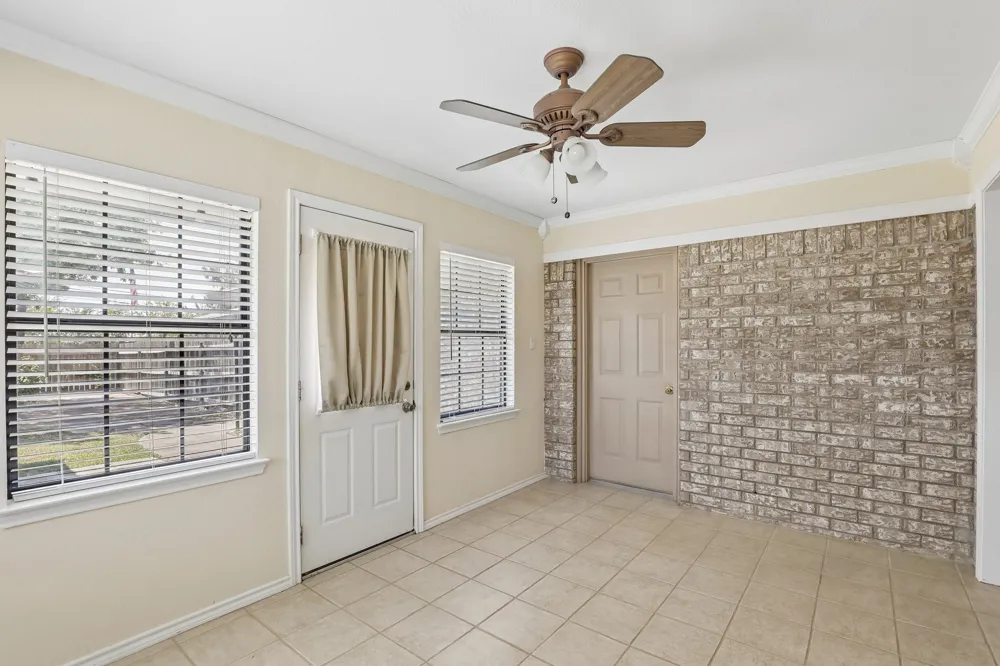 3805 Sunhill Drive Greenville, TX 75402