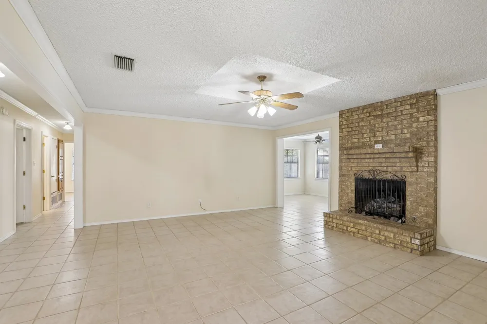 3805 Sunhill Drive Greenville, TX 75402