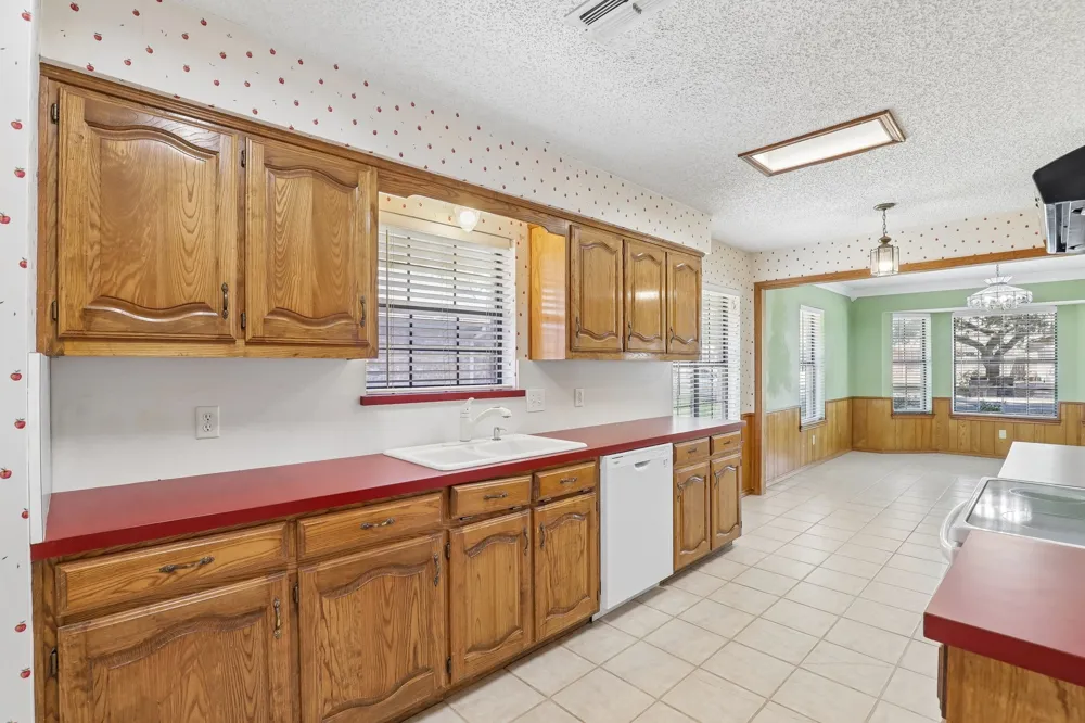 3805 Sunhill Drive Greenville, TX 75402