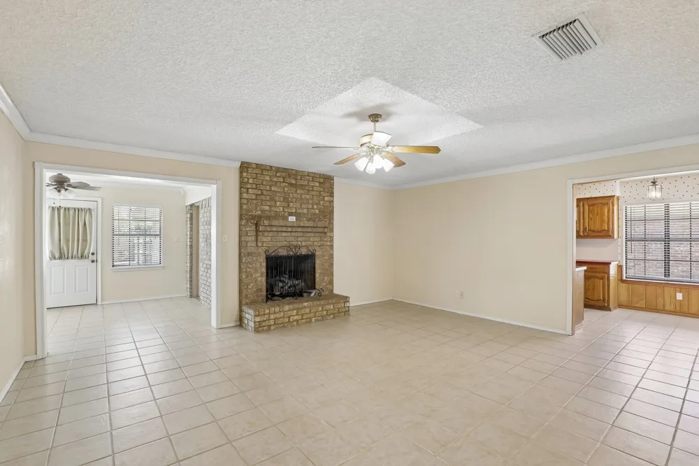 3805 Sunhill Drive Greenville, TX 75402