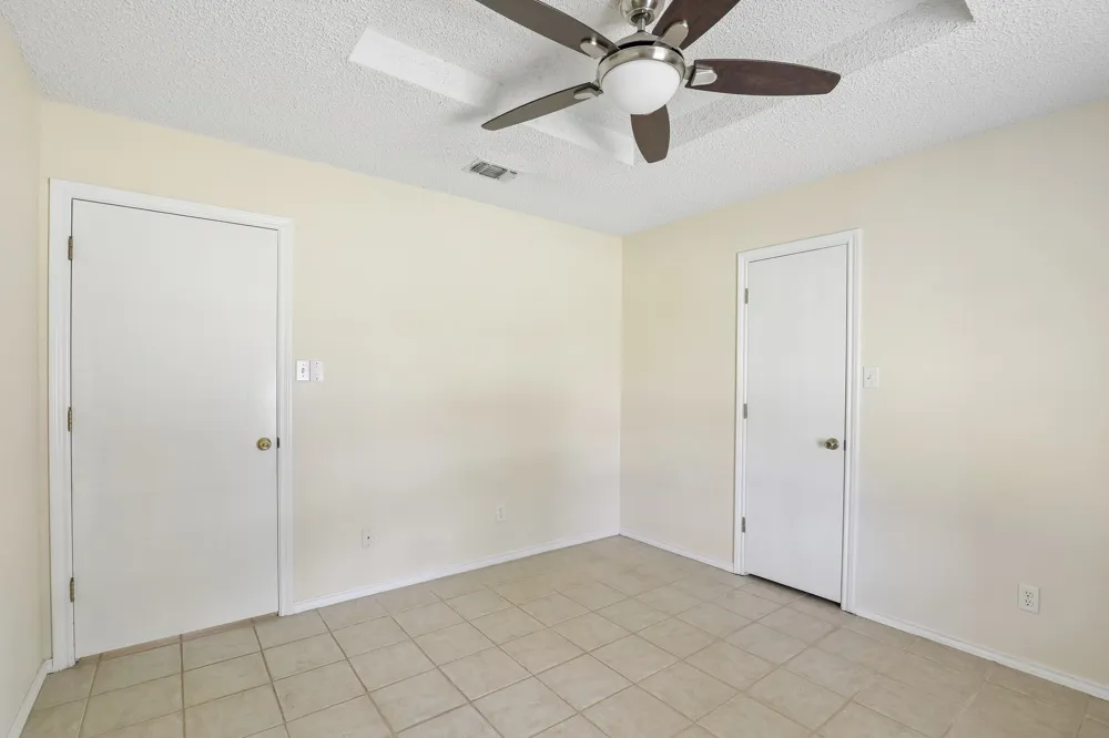 3805 Sunhill Drive Greenville, TX 75402