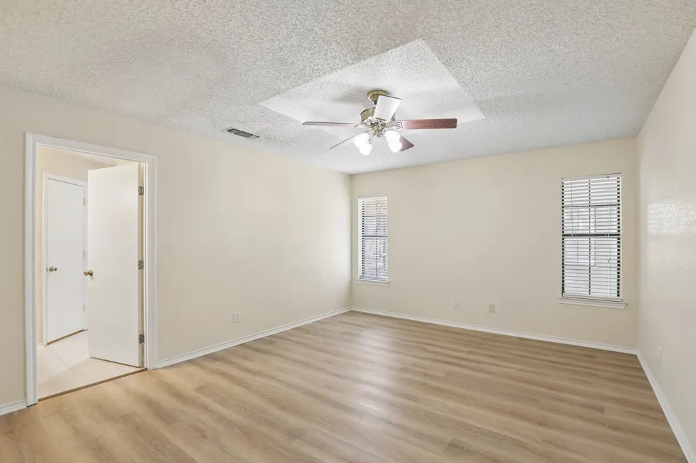 3805 Sunhill Drive Greenville, TX 75402