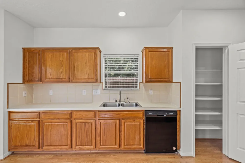 4406 Fountain Creek Court Pasadena, TX 77505