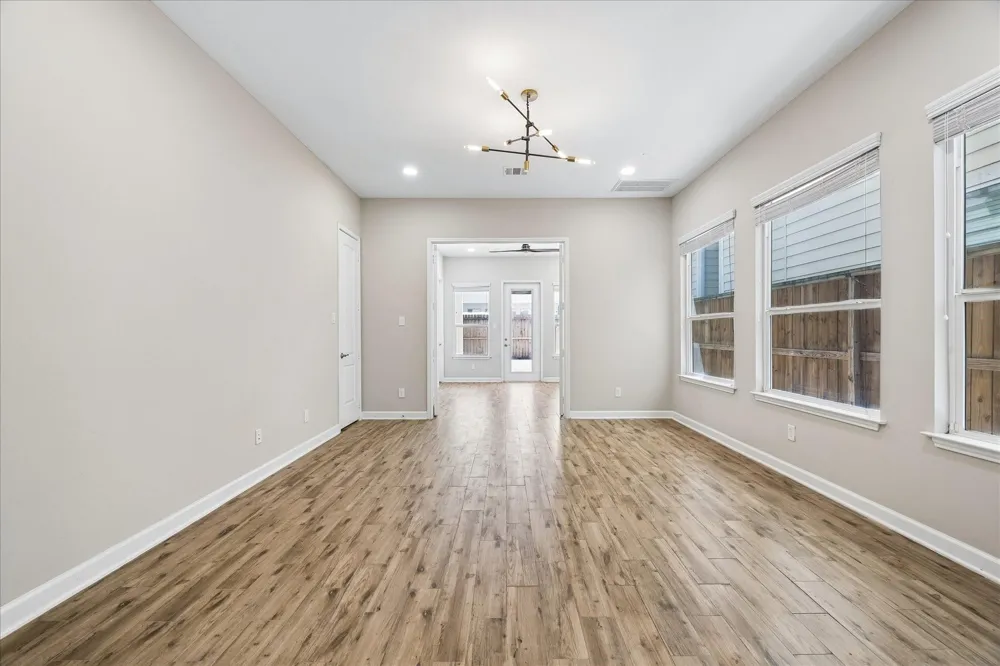 5631 Kiam Street #B Houston, TX 77007