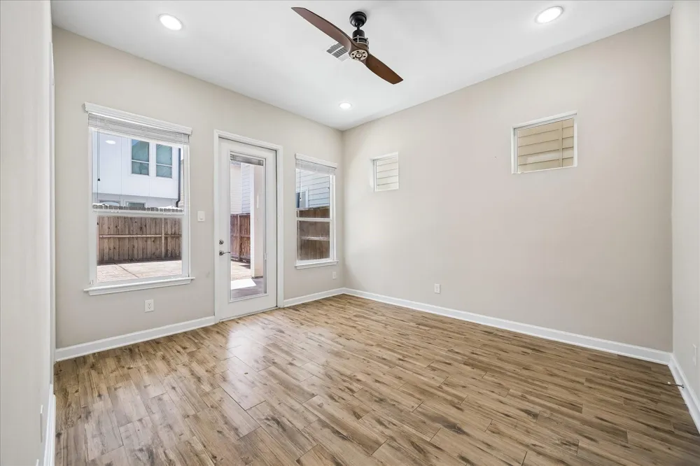 5631 Kiam Street #B Houston, TX 77007