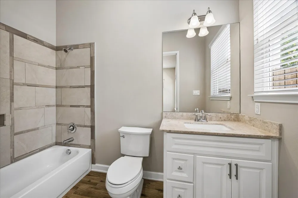 5631 Kiam Street #B Houston, TX 77007