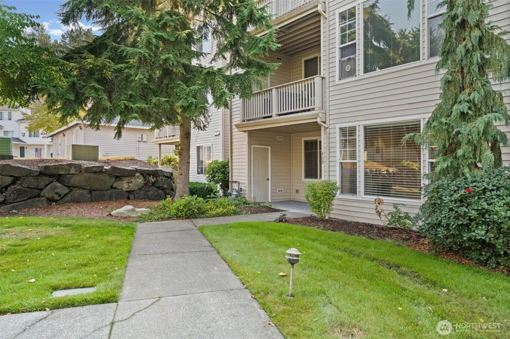 4714 Mill Pond Drive SE #403 Auburn, WA 98092