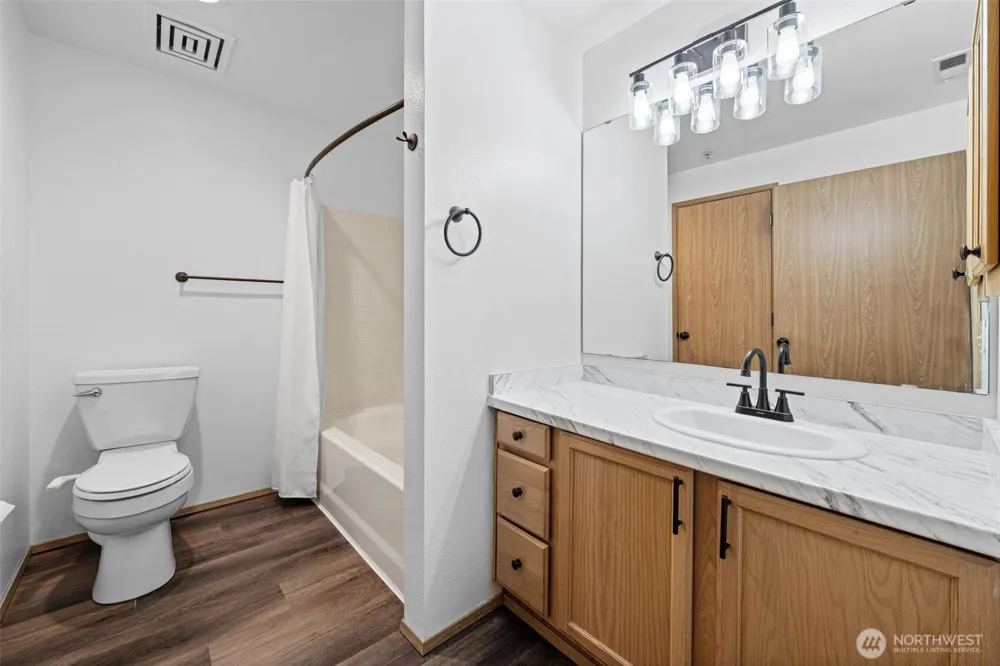 4714 Mill Pond Drive SE #403 Auburn, WA 98092
