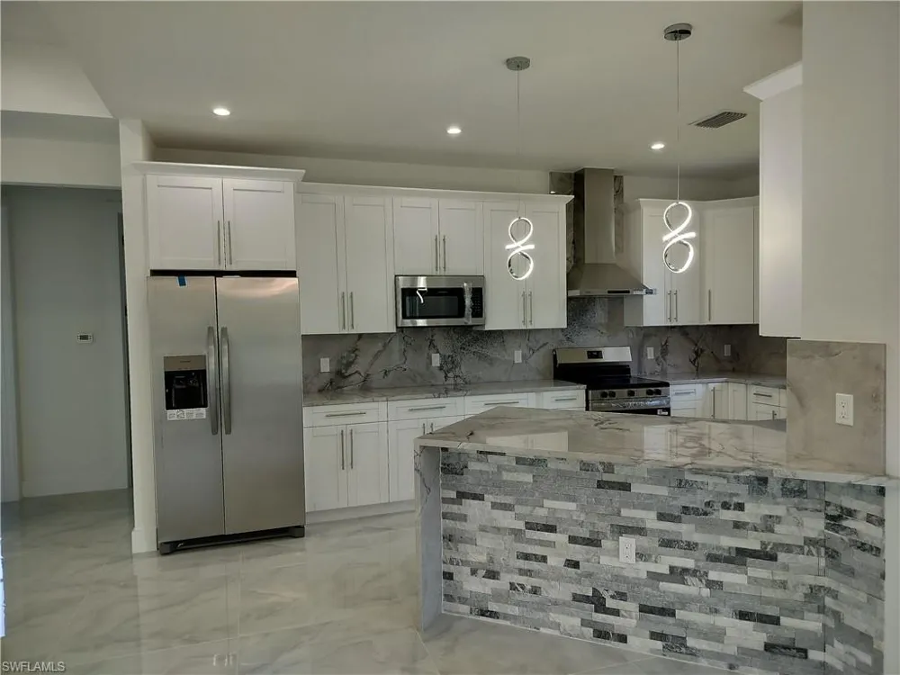 4369 54th Avenue NE Naples, FL 34120
