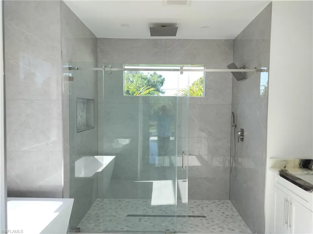4369 54th Avenue NE Naples, FL 34120