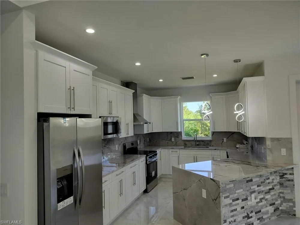 4369 54th Avenue NE Naples, FL 34120