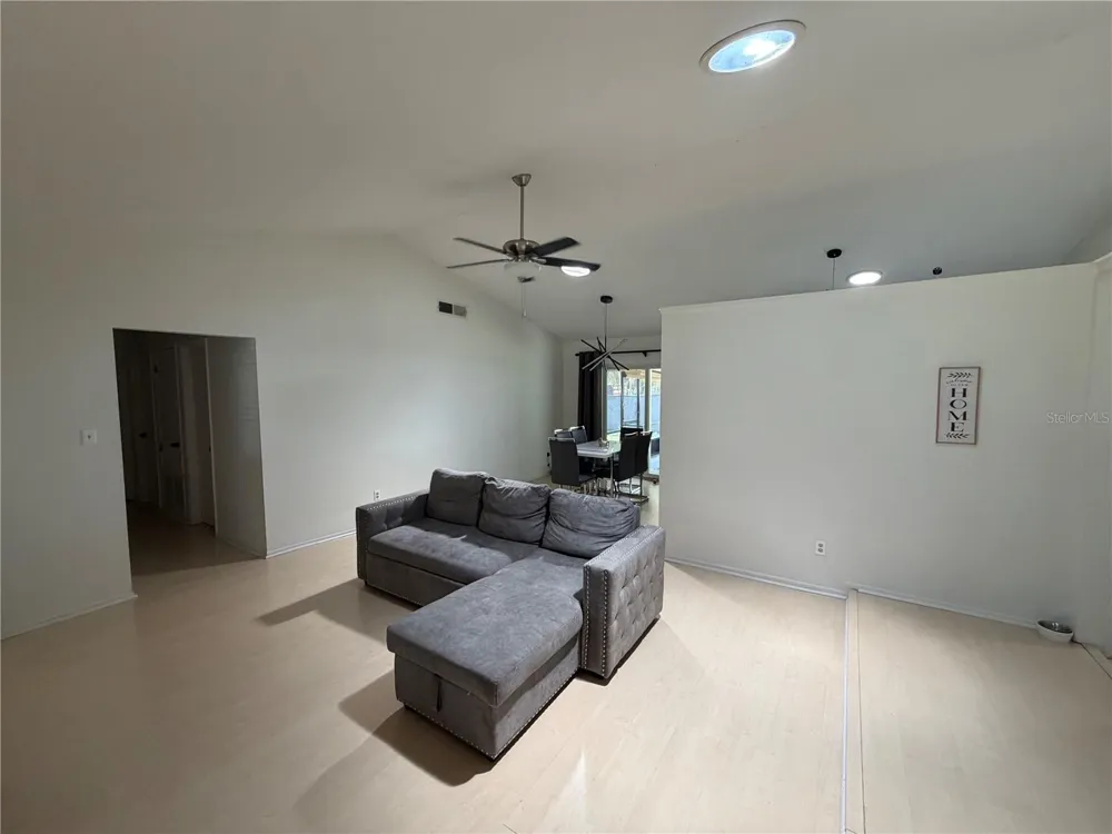 200 W PANAMA ROAD Winter Springs, FL 32708
