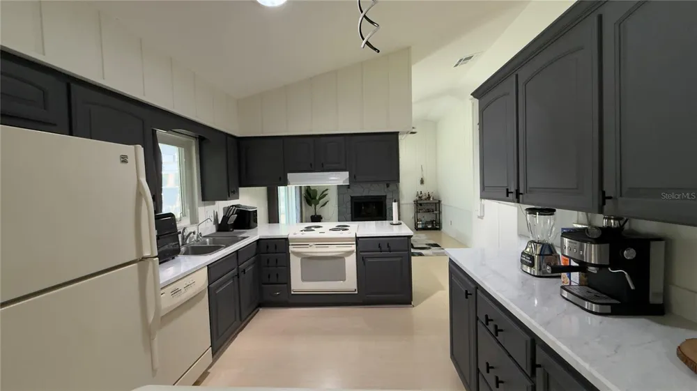 200 W PANAMA ROAD Winter Springs, FL 32708