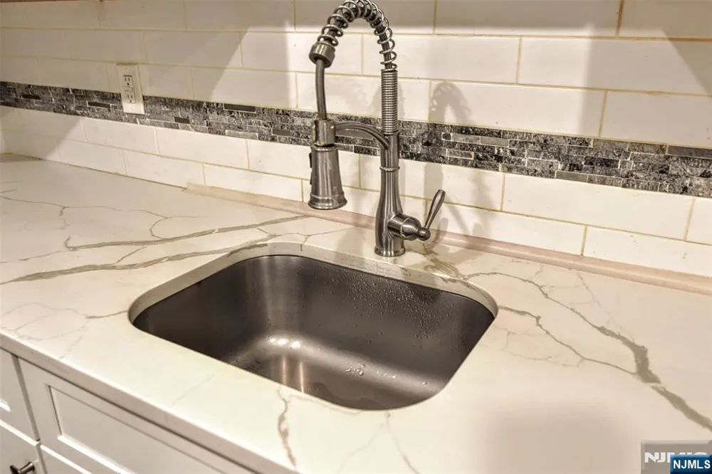 347 Forest Avenue Paramus, NJ 07652