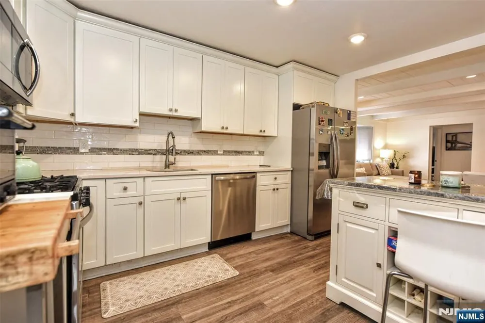 347 Forest Avenue Paramus, NJ 07652