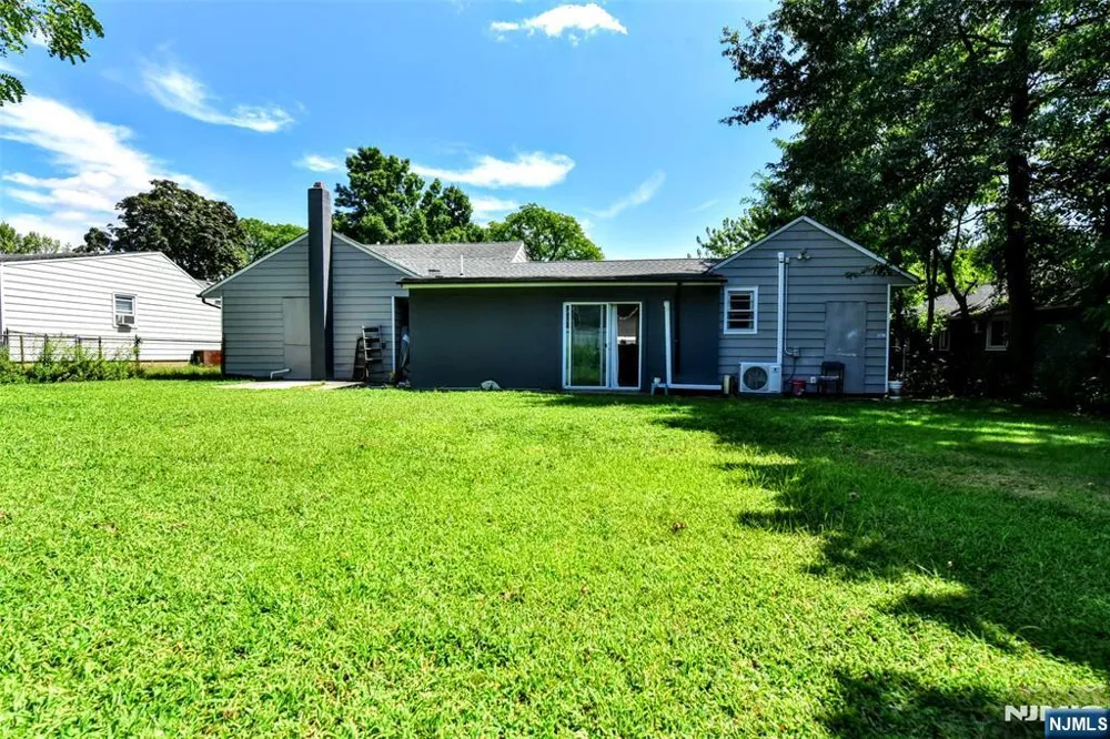 347 Forest Avenue Paramus, NJ 07652