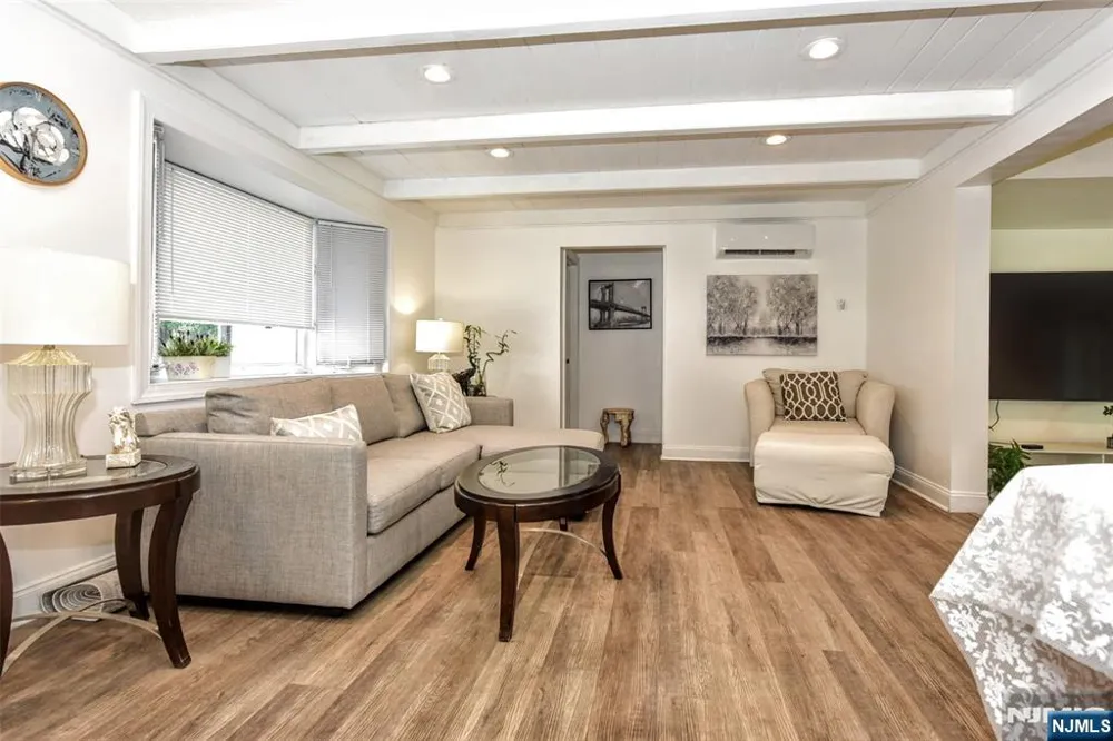 347 Forest Avenue Paramus, NJ 07652