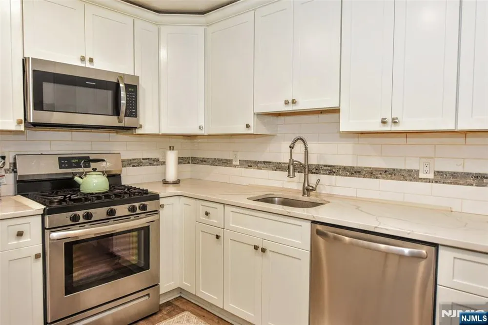 347 Forest Avenue Paramus, NJ 07652