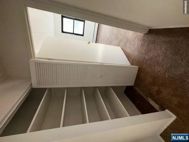 77 Prospect Avenue 3i Hackensack, NJ 07601