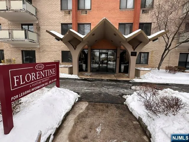 77 Prospect Avenue 3i Hackensack, NJ 07601