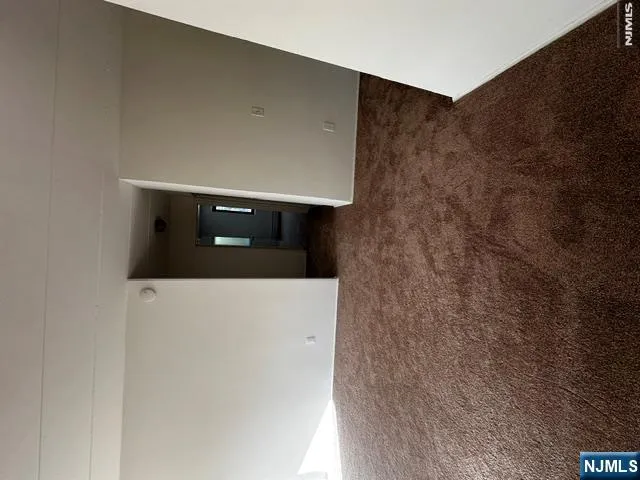 77 Prospect Avenue 3i Hackensack, NJ 07601