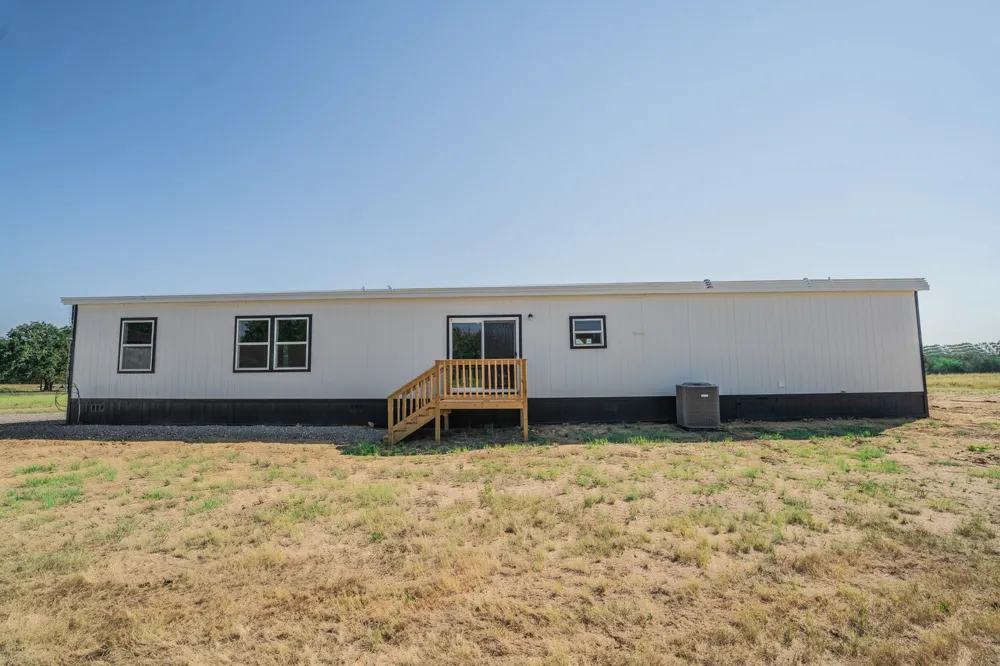 34 County Road 1126 Cumby, TX 75433