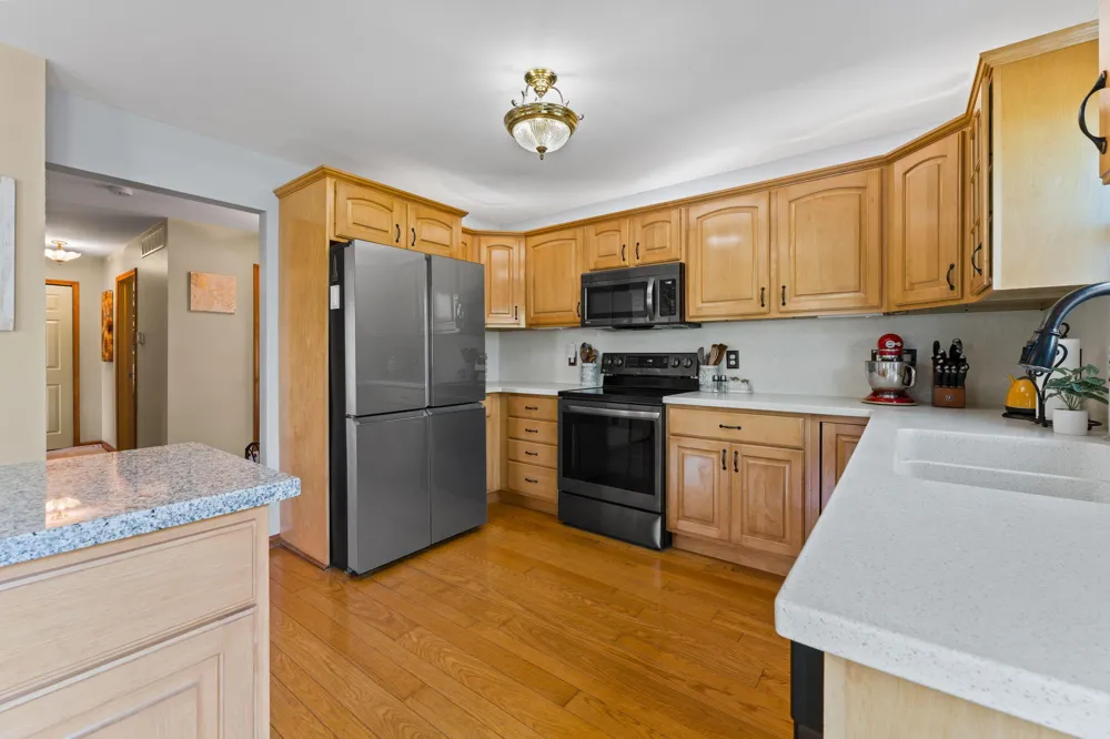 7490 Ledgewood Drive Fenton, MI 48430