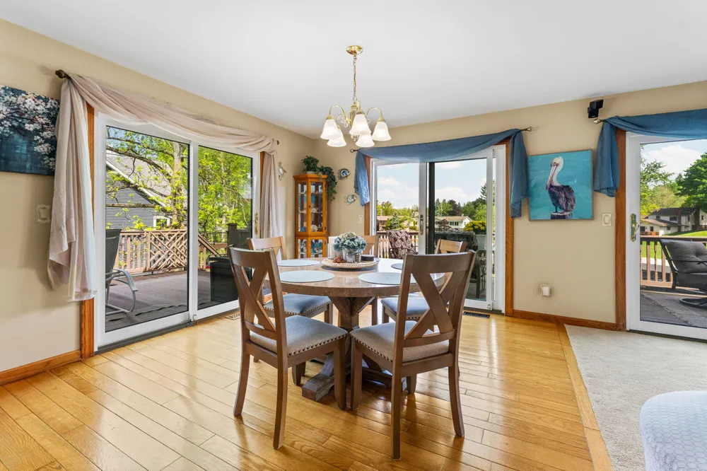 7490 Ledgewood Drive Fenton, MI 48430