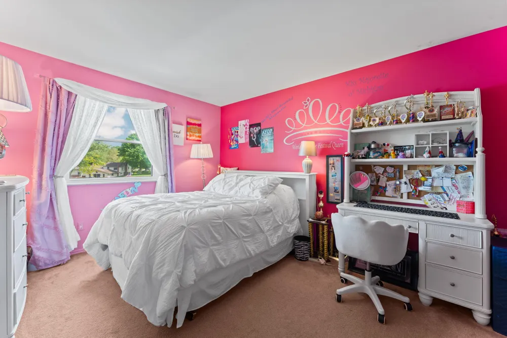 7490 Ledgewood Drive Fenton, MI 48430