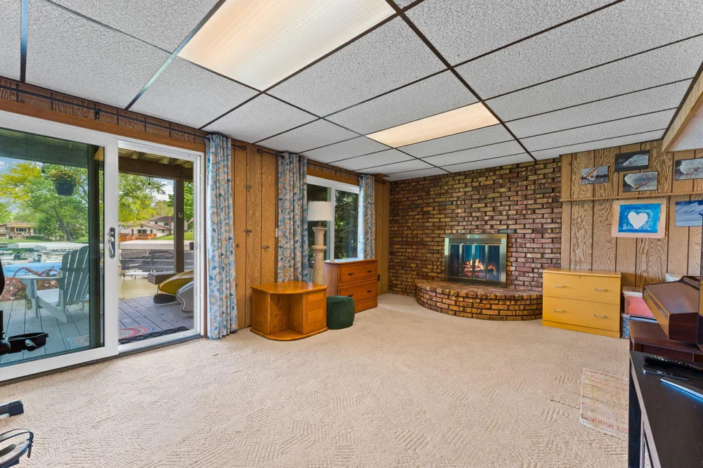 7490 Ledgewood Drive Fenton, MI 48430