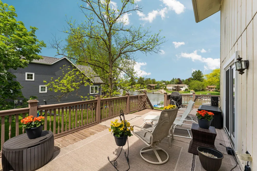 7490 Ledgewood Drive Fenton, MI 48430