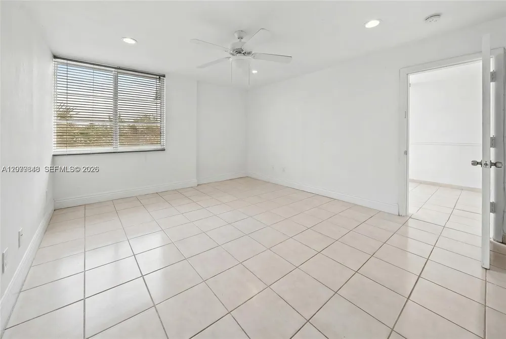 6450 Collins Ave #205 Miami Beach, FL 33141