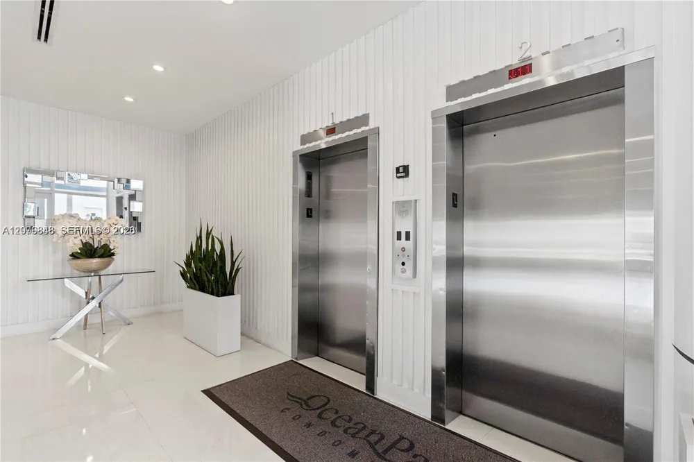 6450 Collins Ave #205 Miami Beach, FL 33141