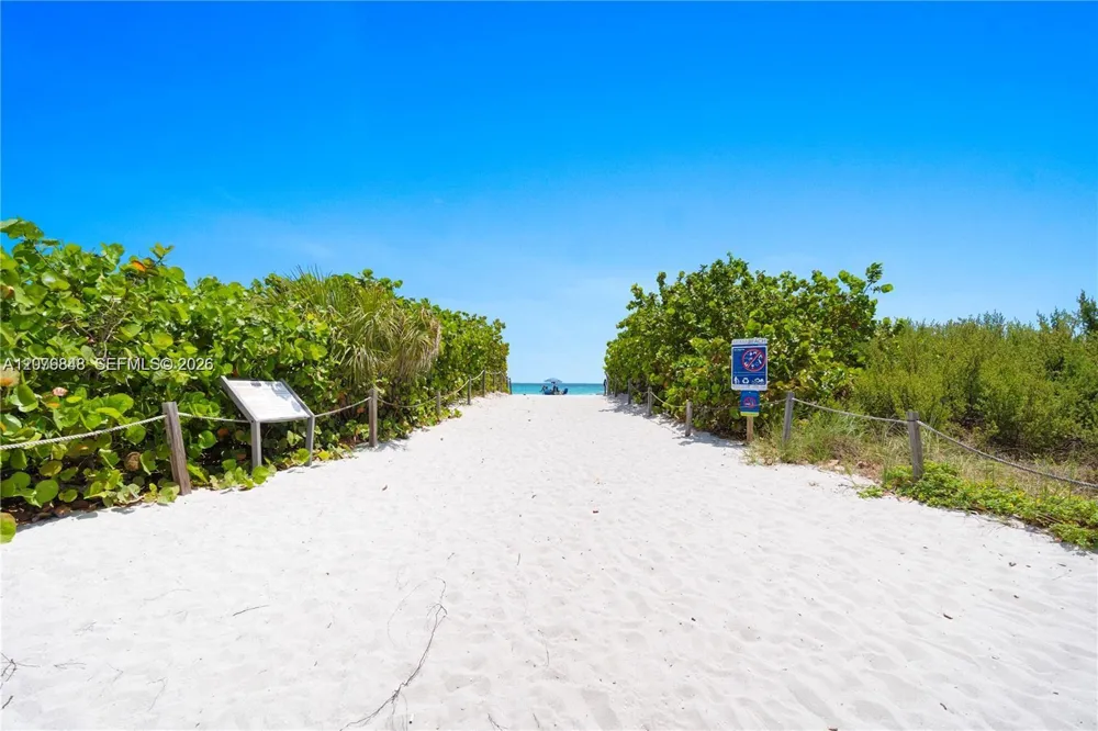 6450 Collins Ave #205 Miami Beach, FL 33141