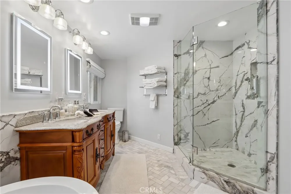 229 Hemlock Drive Lake Arrowhead, CA 92352