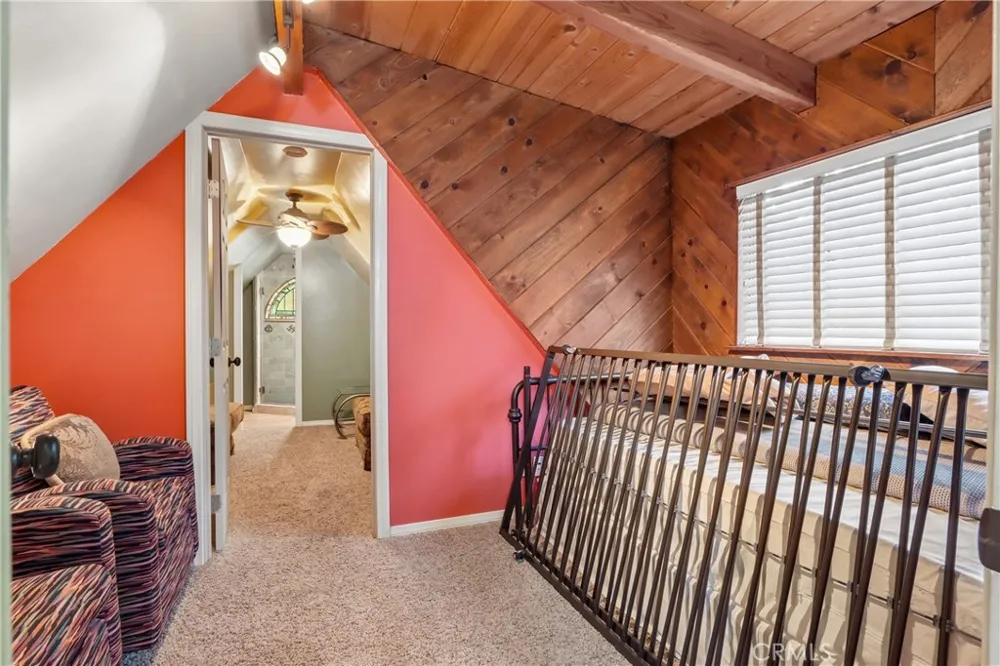 229 Hemlock Drive Lake Arrowhead, CA 92352