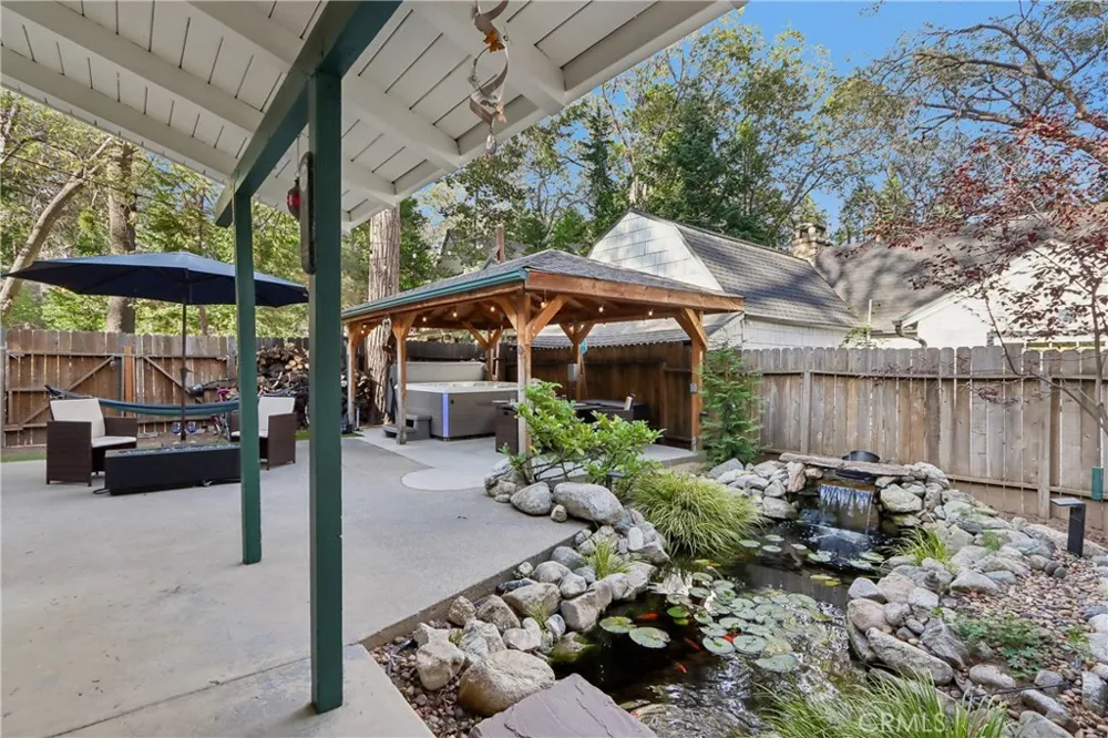229 Hemlock Drive Lake Arrowhead, CA 92352