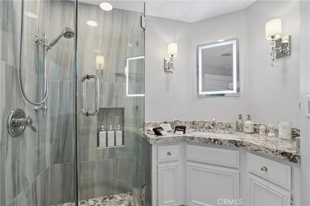229 Hemlock Drive Lake Arrowhead, CA 92352