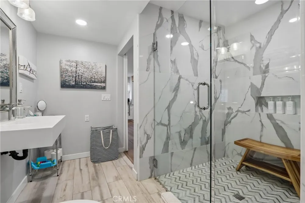 229 Hemlock Drive Lake Arrowhead, CA 92352