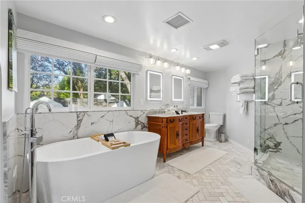 229 Hemlock Drive Lake Arrowhead, CA 92352