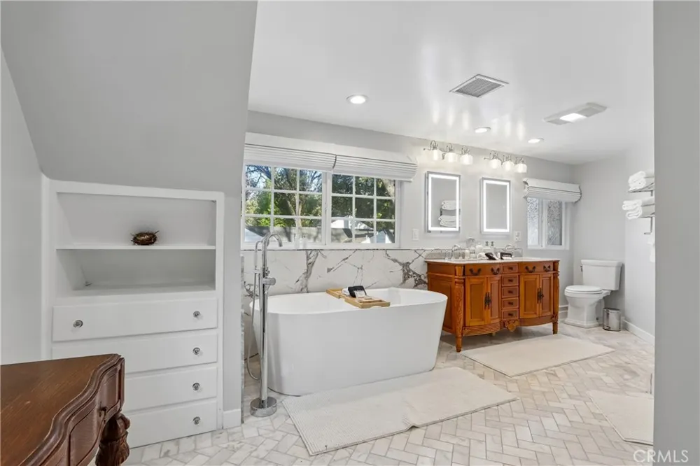 229 Hemlock Drive Lake Arrowhead, CA 92352