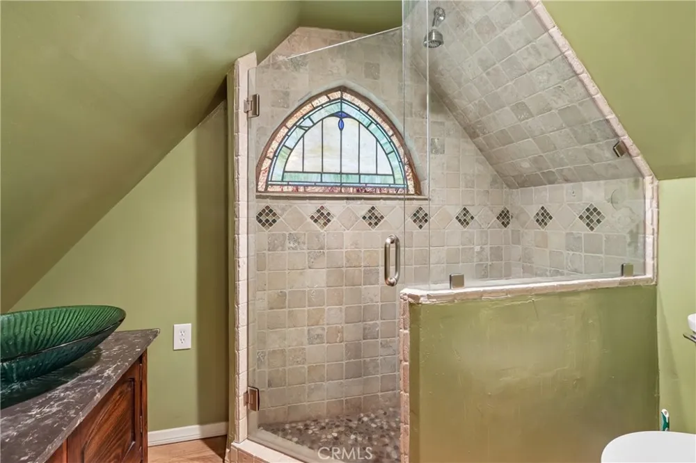 229 Hemlock Drive Lake Arrowhead, CA 92352