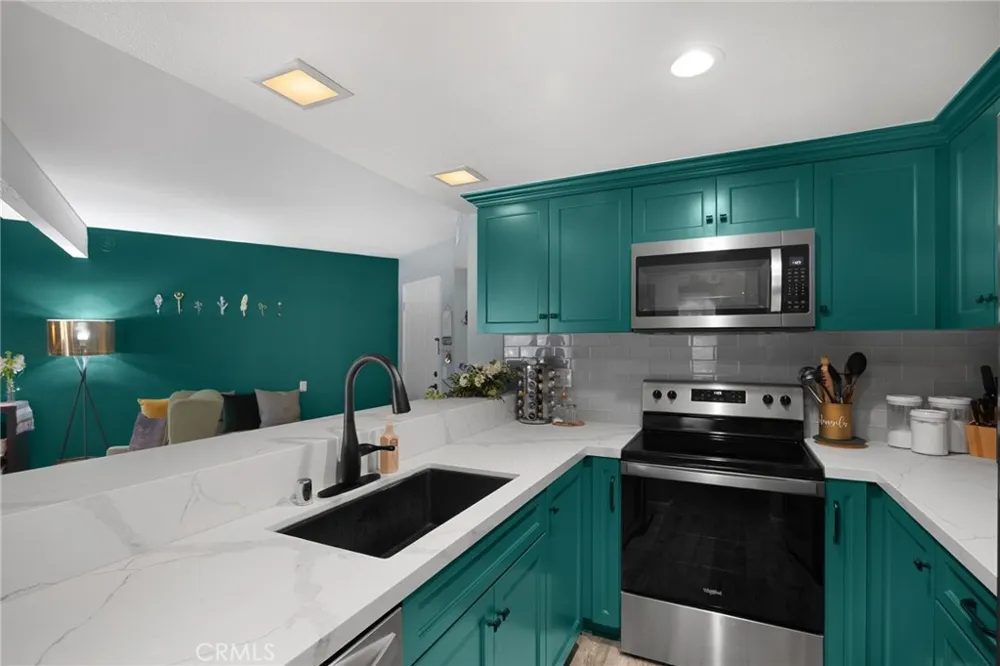 2773 Pine Creek Fullerton, CA 92835