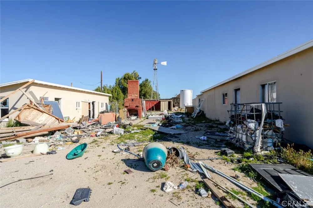 3353 W Avenue C Lancaster, CA 93536