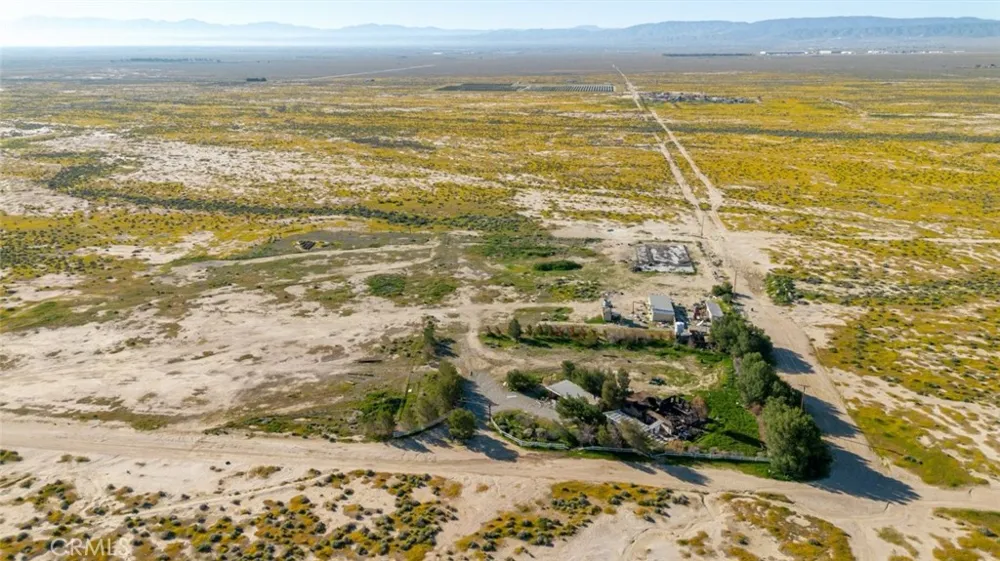 3353 W Avenue C Lancaster, CA 93536
