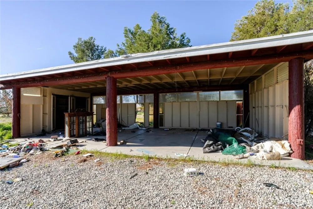 3353 W Avenue C Lancaster, CA 93536