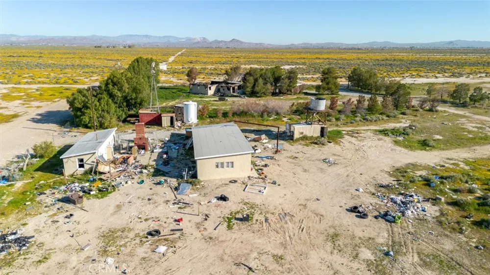 3353 W Avenue C Lancaster, CA 93536